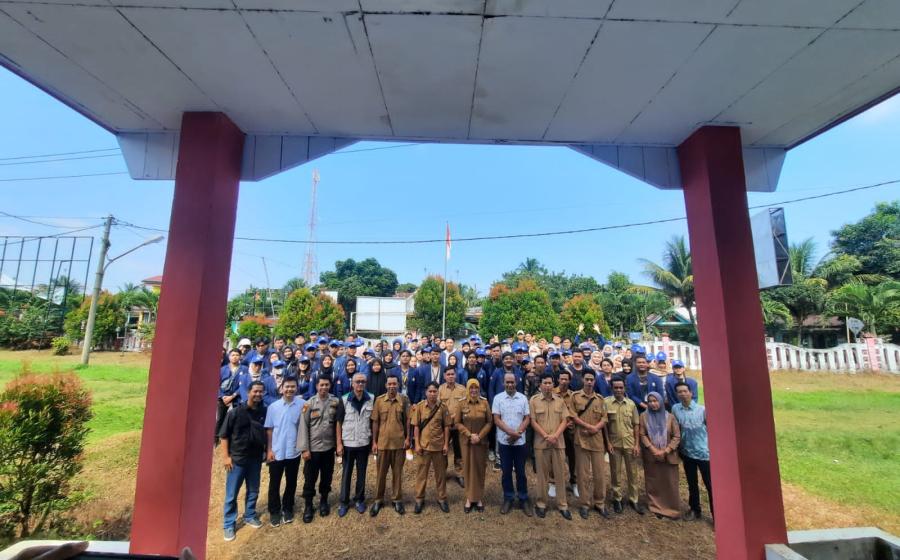 Personel Polsek Air Besi Hadiri Penyambutan Mahasiswa KKN di Kantor Kecamatan Air Besi