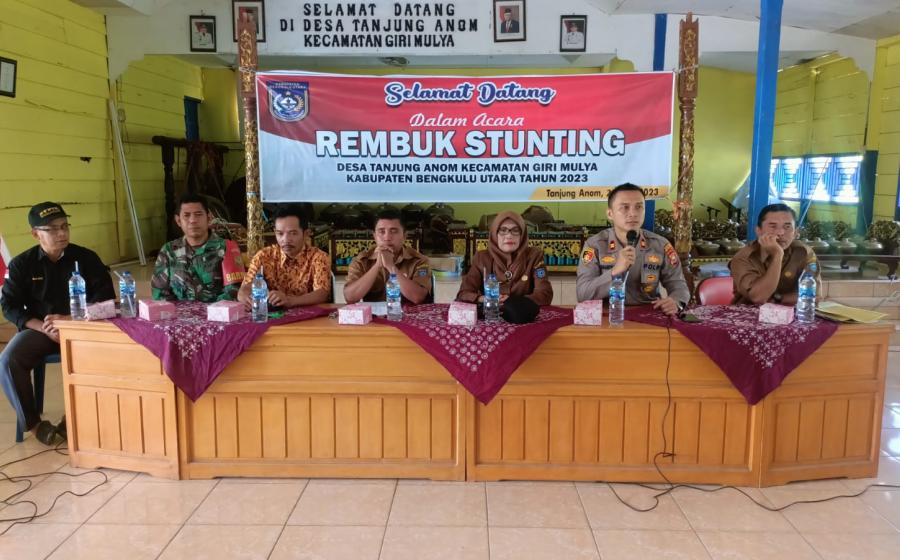 Hadiri Rembuk Stunting Desa, Ini yang Disampaikan Kapolsek Giri Mulya