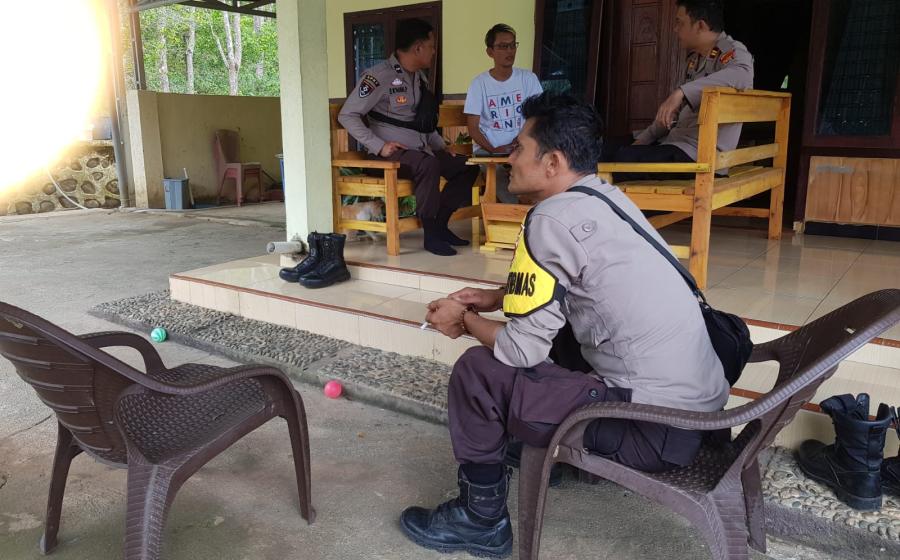 Ciptakan Situasi Kamtibmas yang Kondusif Jelang Pemilu, Polsek Kaur Selatan Sambangi Kepala Desa 