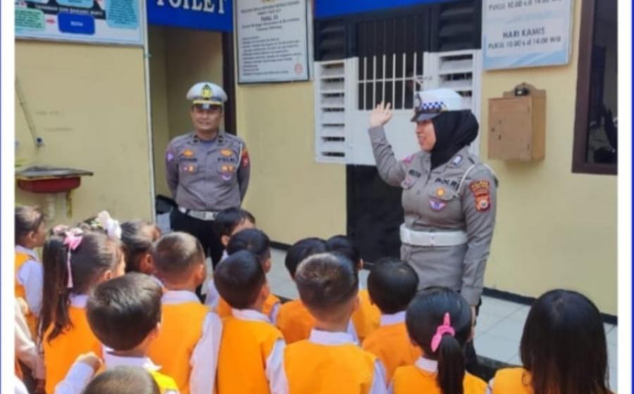 Sambang TK Kemala Bhayangkari, Polsanak Polres Rejang Lebong Edukasi Berkendara Aman Sejak Dini