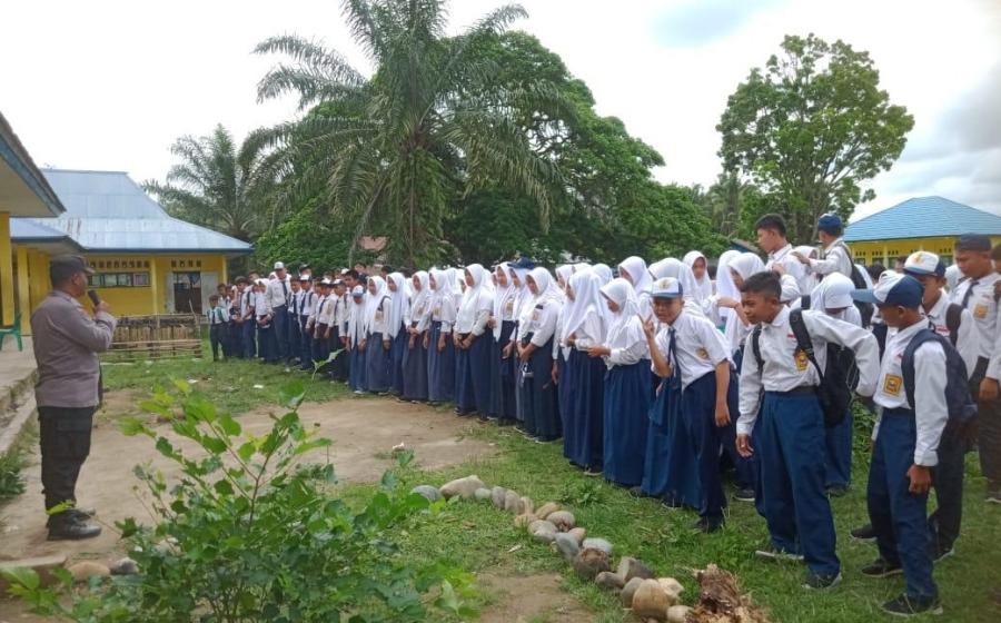 Police Go To School, Polsek Muara Sahung Polda Bengkulu Sosialisasi Kenakalan Remaja dan Penyalahgunaan Narkoba 