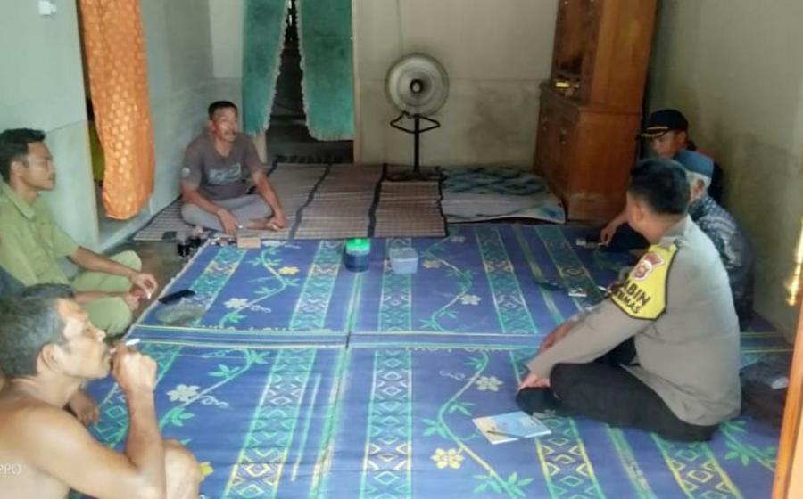 Hadir Ditengah Masyarakat, Bhabinkamtibmas Polsek Ketahun Selesaikan Masalah Melalui Problem Solving