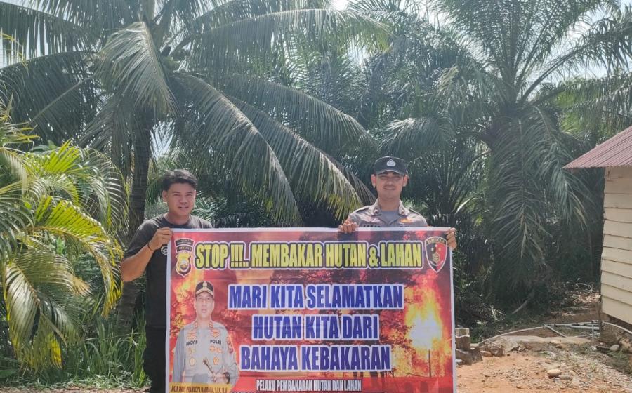 Upaya Dini Cegah Karhutlah, Personel Polsek Ketahun Sampaikan Sosialisasi Karhutla Kepada Masyarakat 