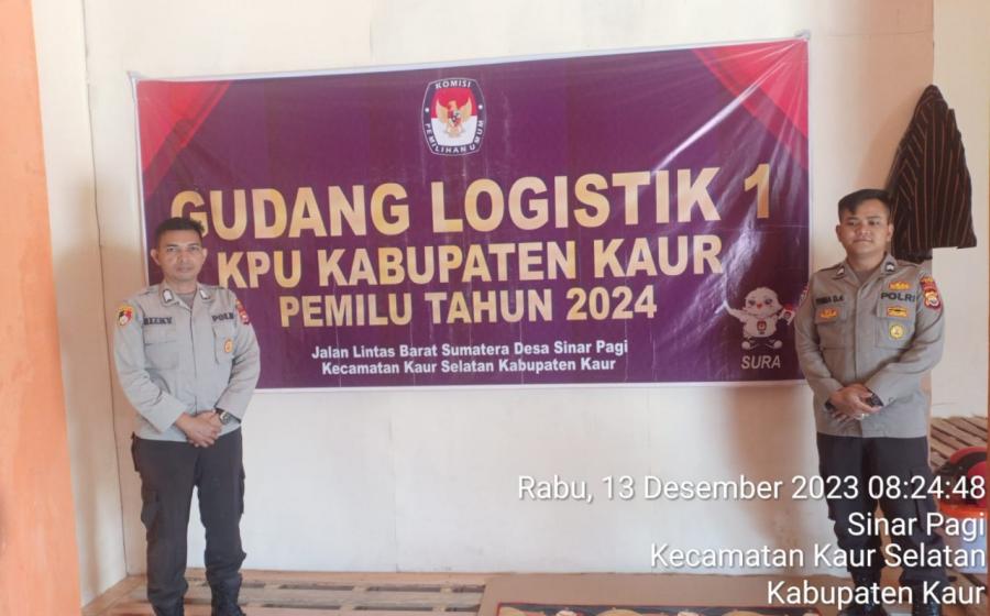 Jaga Kotak Suara dan Logistik Pemilu 2024 Lainnya, Personel OMB Polres Kaur Patroli di Gudang Logistik 