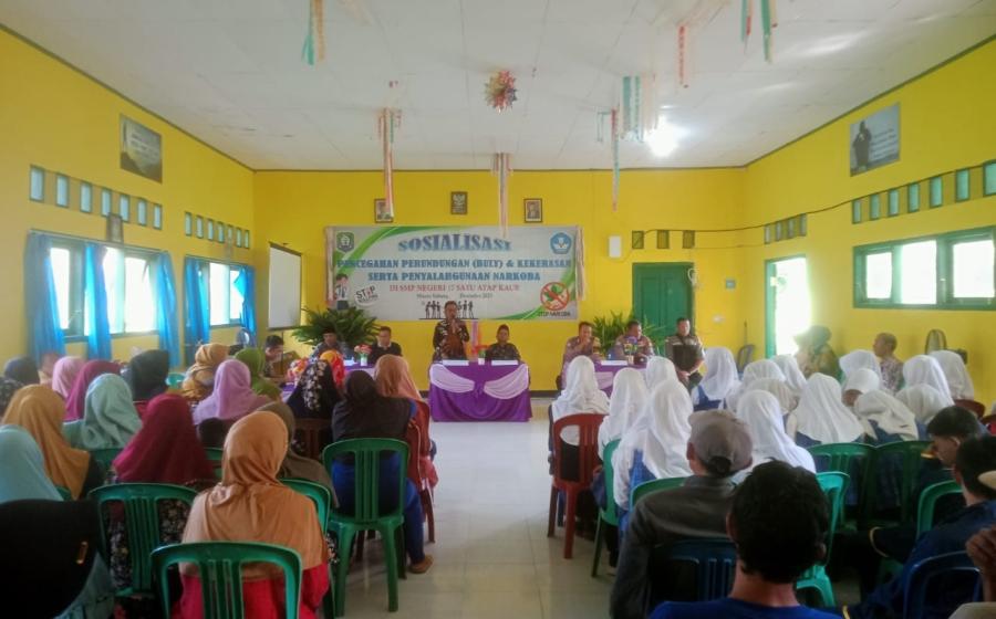 Cegah Bullying, Polsek Muara Sahung Sosialisasi Pencegahan Bullying dan Narkoba di SMPN 17 Kaur 