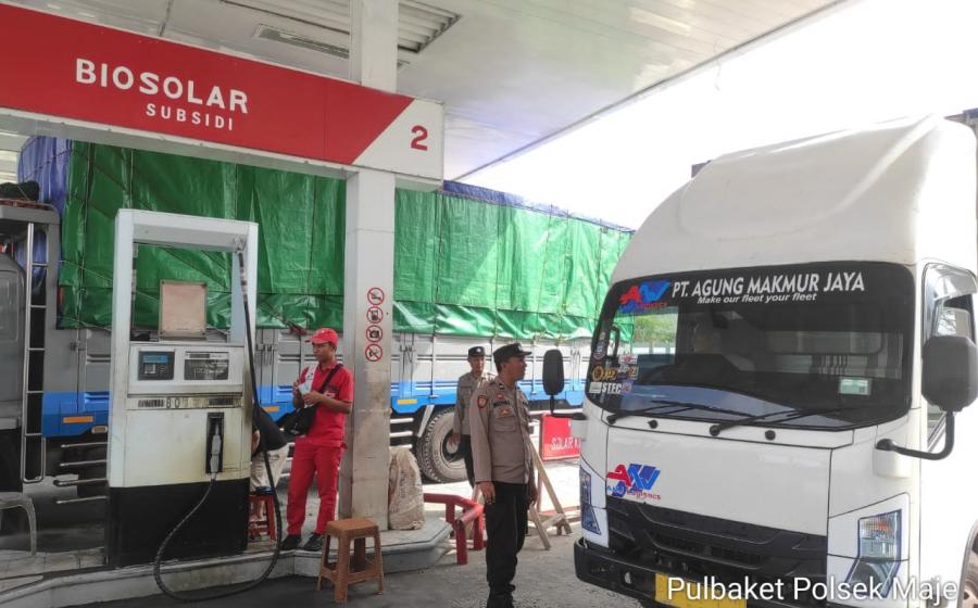 Patroli ke SPBU, Polsek Maje Lakukan Pengawasan dan Monitoring