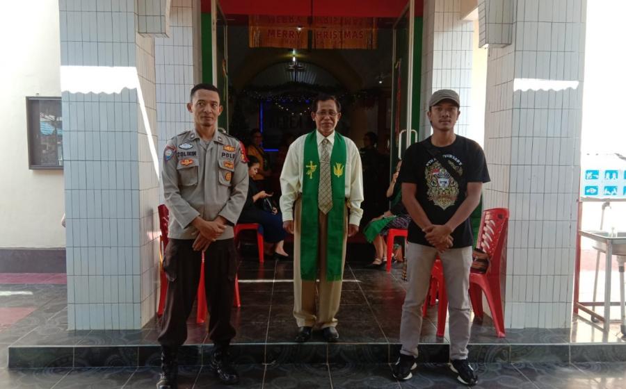 Wujudkan Situasi Aman Tempat Ibadah, Polres BU  Laksanakan Pengamanan Gereja