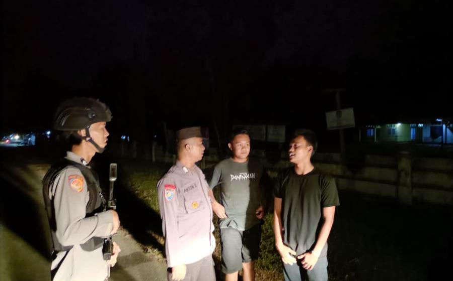 Cegah Aksi Kejahatan, Polsek Padang Guci Hulu Patroli Dialogis Sampaikan Imbauan Kamtibmas 
