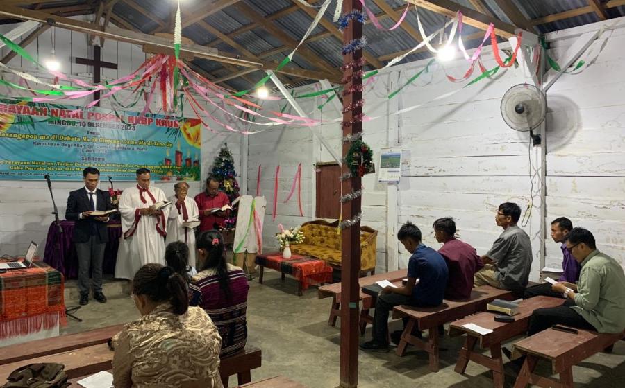 Polsek Kaur Selatan Laksanakan Pengamanan Ibadah Natal di Gereja Pospel HKBP Pondok Pusaka 