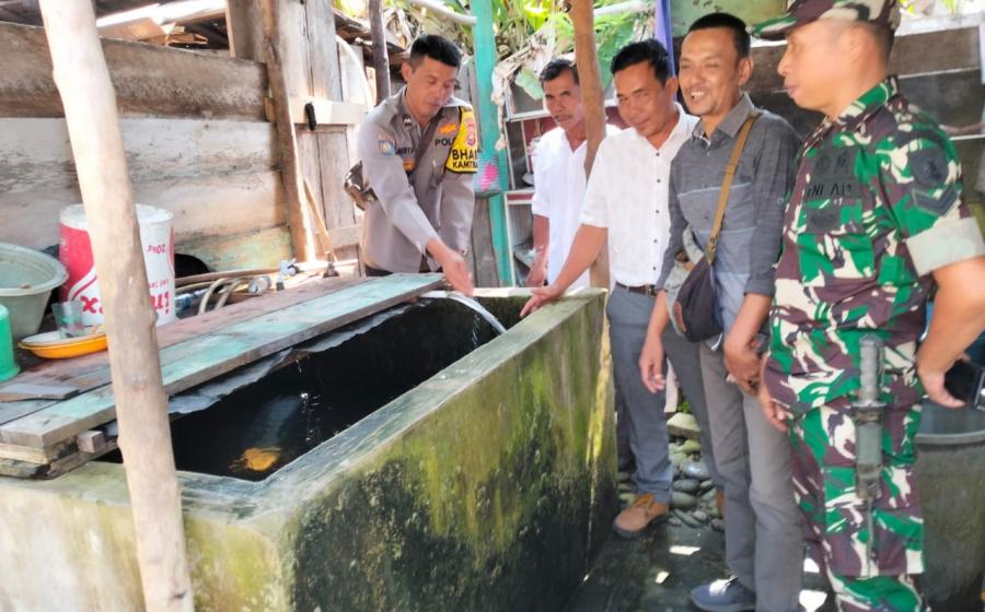 Bhabinkamtibmas Polsek Lais, Hadiri Monev Pemeliharaan Sumur Bor Desa Dusun Raja