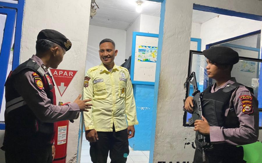 Cek Objek Vital, Sat Samapta Polres Kaur Sampaikan Imbauan kepada Petugas Jaga