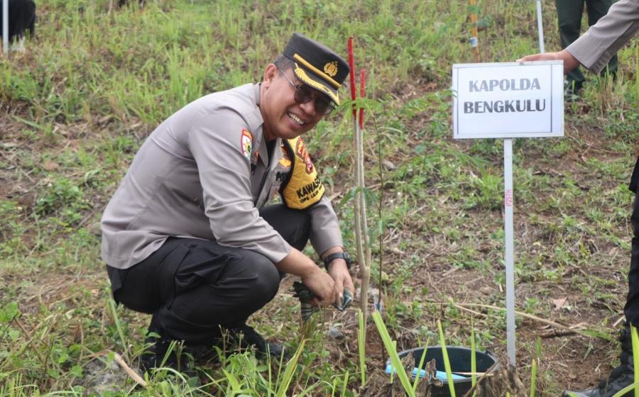 Irwasda Polda Bengkulu Menghadiri Acara Penanaman Pohon Serentak