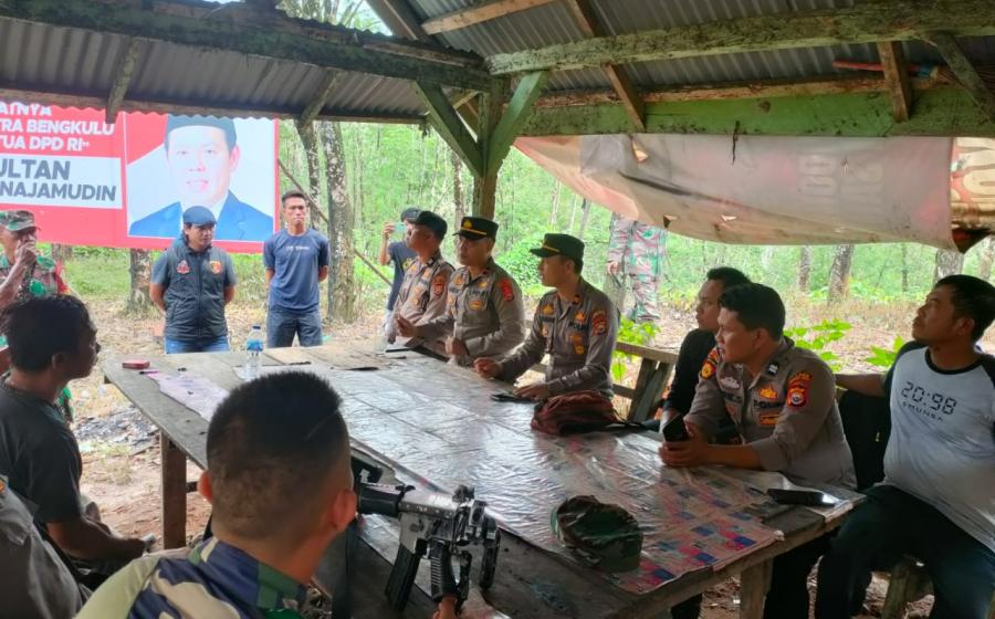 Polsek Giri Mulya bersama Polsek Ketahun dan Batiknau Amankan Aksi Swiping Supir Angkutan Batubara