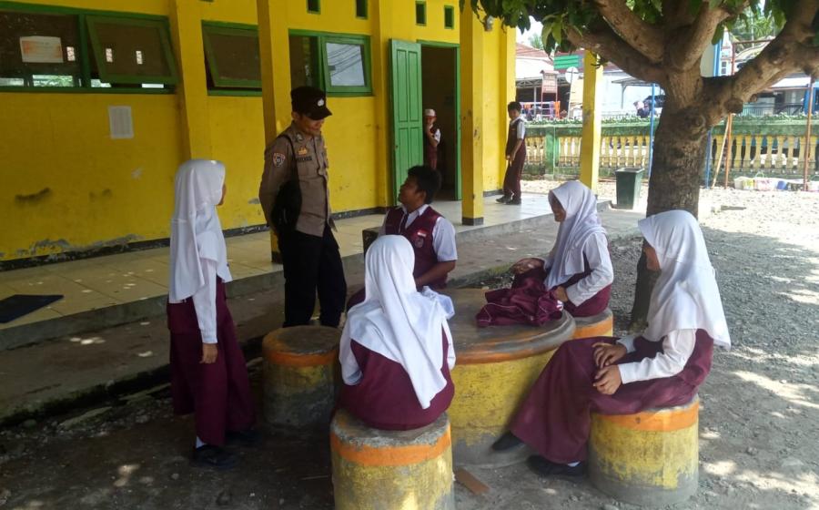 Police Go To School di SDN 01 Kaur, Bhabinkamtibmas Polsek Kaur Selatan Sampaikan Imbauan 
