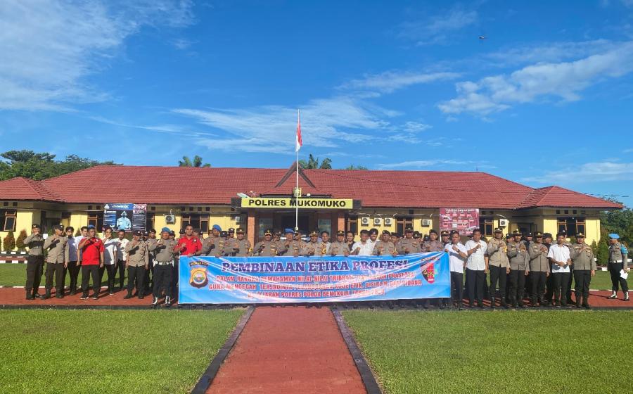 Sosialisasilan Peraturan Fungsi Propam dan Etika Profesi Polri, Bid Propam Polda Bengkulu Kunjungi Polres Mukomuko