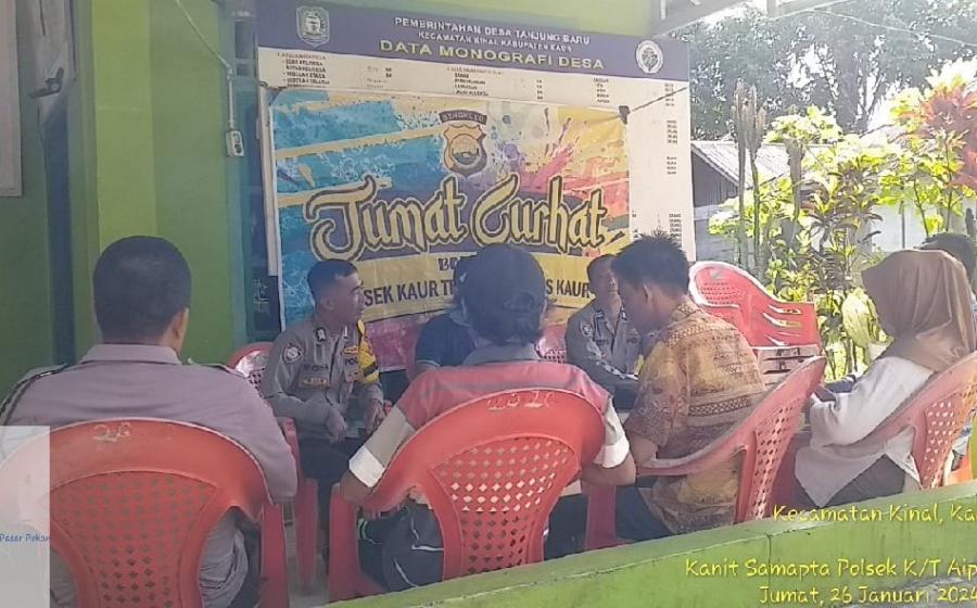 Polsek Kaur Tengah Jumat Curhat Bersama Warga Desa Tanjung Baru 
