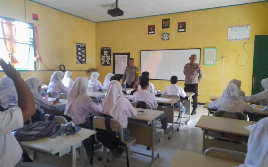Polsek Giri Mulya lakukan sosialisasi dan penjaringan penerimaan anggota Polri di SMKN 11 BU
