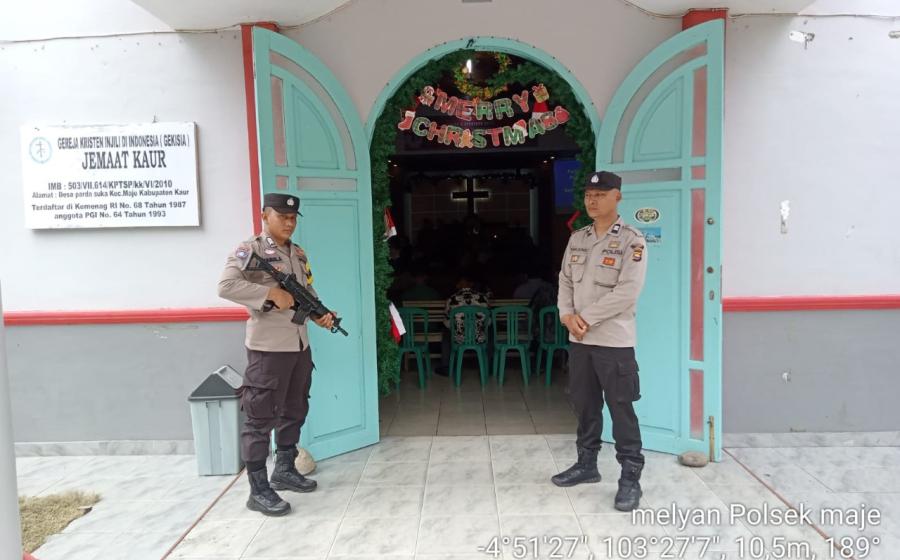 Amankan Ibadah Mingguan, Polsek Maje Patroli di Gereja 