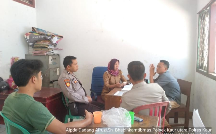 Sambangi Panwascam, Personel Polsek Maje Sampaikan Imbauan Kmatibmas Jelang Pemilu 