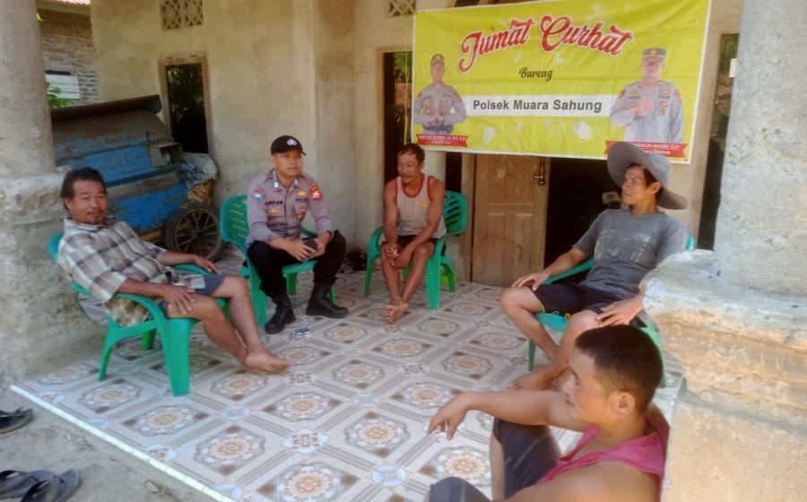Duduk Bersama Masyarakat, Polsek Muara Sahung Gelar Jumat Curhat 