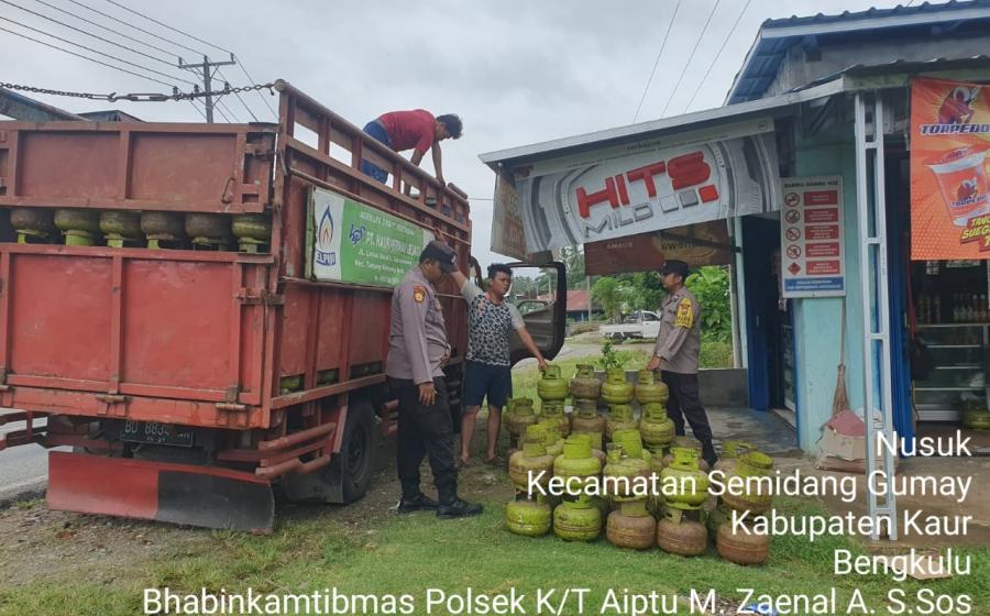 Polsek Kaur Tengah Patroli Dialogis Sampaikan Imbauan Kmatibmas di Seputaran Wilkum