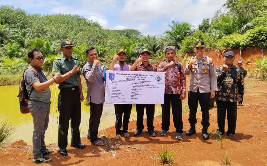 Kapolsek Ketahun Turun Langsung Hadiri Pra Titik Nol Desa Bukit Indah