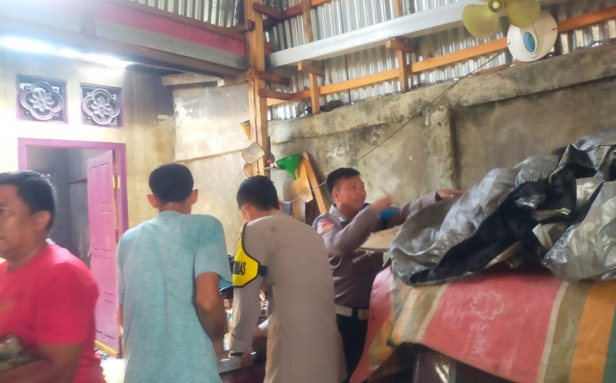Polsek Kaur Selatan Datangi TKP Kebakaran Gudang Meubel Di Desa Kepala Pasar
