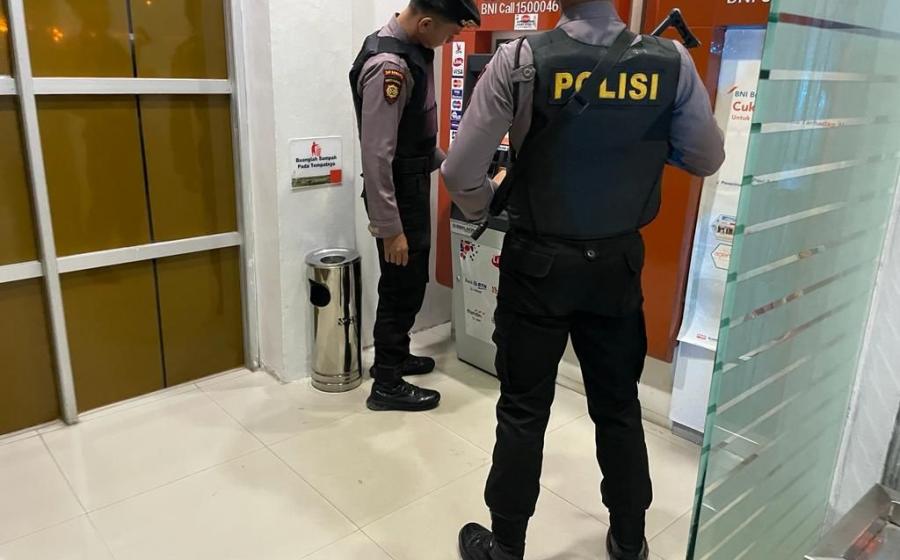 Patroli Presisi Personel Sat Samapta Polres Kaur Pantau Seputaran Wilkum      