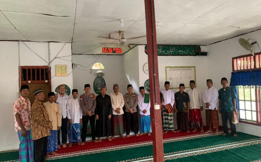 Kapolsek Kaur Utara Safari Jumat di Masjid  Al-Ikhlas Desa Tanjung Betung II