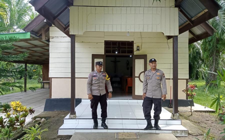Polsek Maje Pengamanan Ibadah Gereja Umat Kristiani di Wilayah Hukum Polsek Maje 