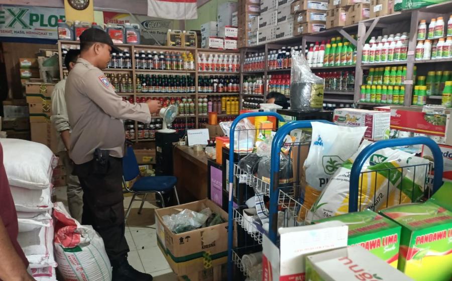 Pantau  Stok dan  Harga Sembako, Bhabinkamtibmas Sambang ke Pasar Kutau  Medan 
