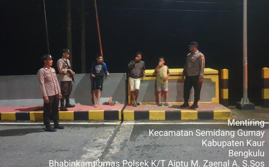 Patroli Dialogis Polsek Kaur Tengah Sampaikan Pesan Kamtibmas 