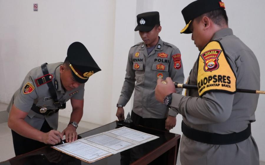 Kapolres Kepahiang AKBP Eko Munarianto Pimpin Serah Terima Jabatan Kapolsek Kepahiang