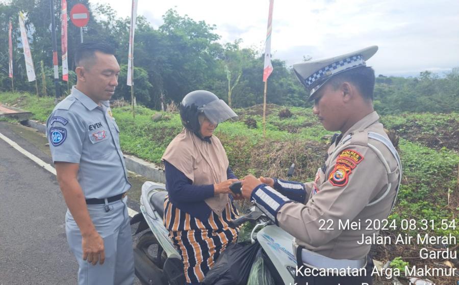 Himbauan Kepatuhan Pajak Kendaraan Bermotor Gapai Target Peningkatan Pendapatan Daerah di Wilkum Polres Bengkulu Utara