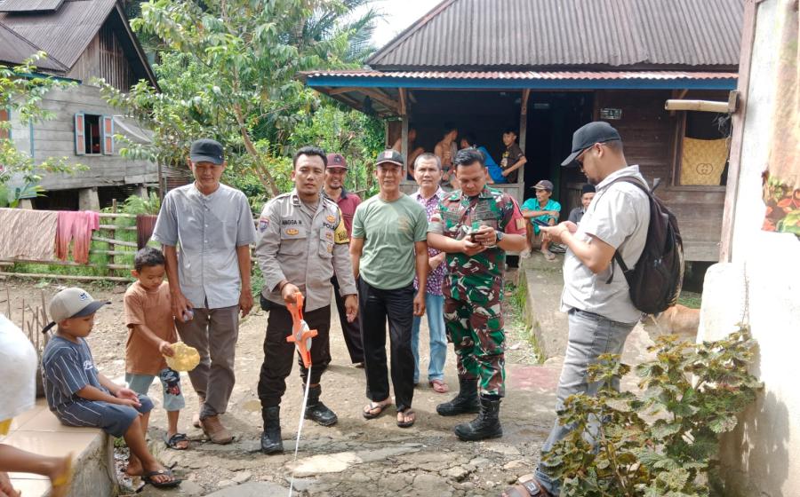 Bhabinkamtibmas Polsek Lebong Selatan Hadiri Titik Nol Pembuatan Jalan di Kelurahan Tes