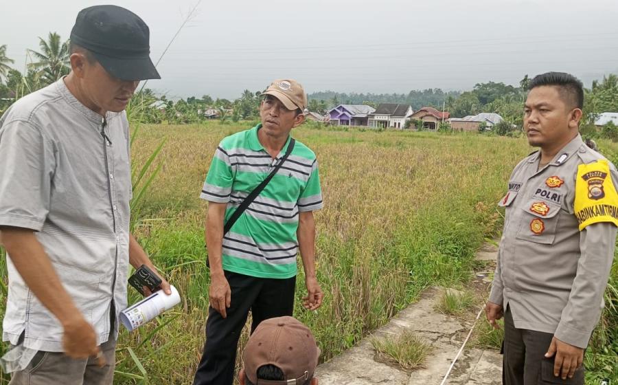 Sambang, Bhabinkamtibmas Polsek Lebong Selatan Hadiri Titik Nol Pembuatan Jalan di Kelurahan Taba Anyar