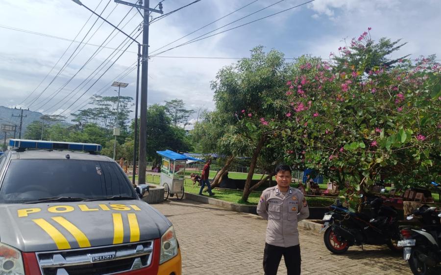 Personel Polsek Lebong Atas Laksanakan Patroli Dialogis di Objek Wisata Danau Picung dan Taman Karang Nio