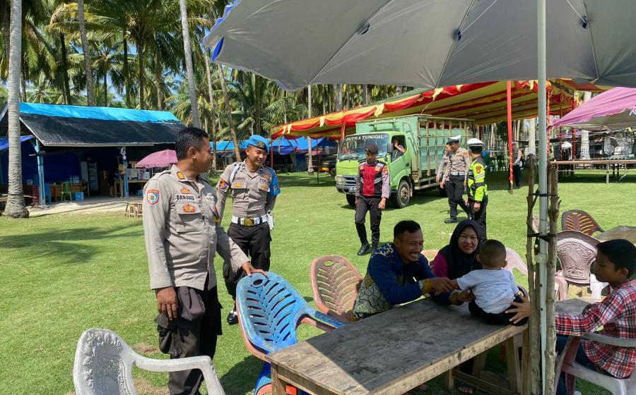 Patroli Gabungan Piket Fungsi Polres Kaur Pantai di Seputaran Wilayah Kecamatan Kaur Selatan 