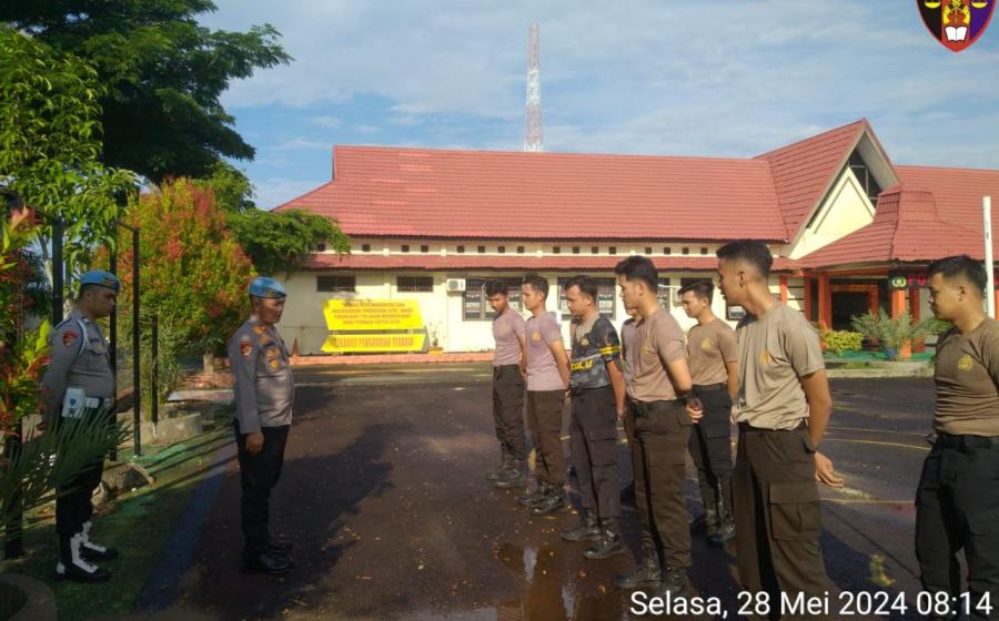 Polres Kaur Berikan Penindakan Fisik Terhadap Personel yang Tidak Melaksanakan Pengamanan Pelantikan Panwascam dan Pelantikan PPS 