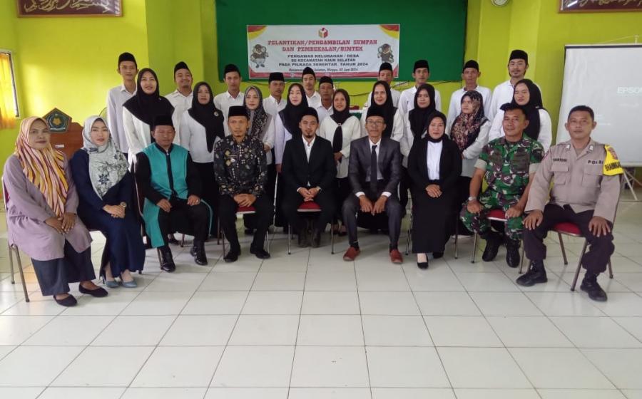 Kapolsek Kaur Tengah Hadiri Pelantikan dan Bimtek Pengawas Kelurahan Untuk Pilkada 2024