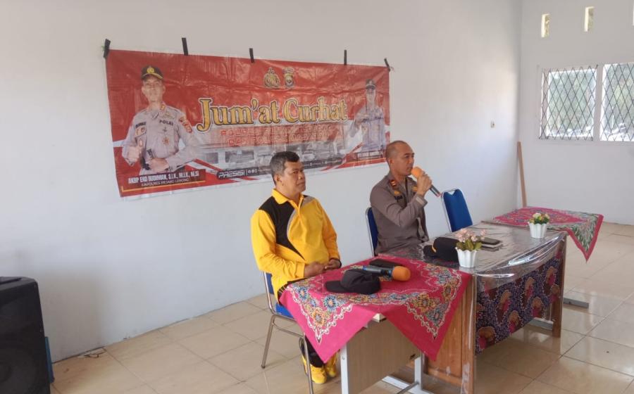 Polsek Bermani Ulu Jumat Curhat di Desa Sumberejo, Sampaikan Imbauan Jaga Kamtibmas 