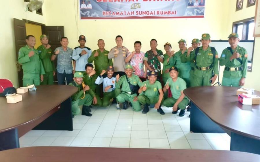 Kapolsek Sungai Rumbai Jadi Narasumber Bimtek Kapasitas SDM Linmas Kecamatan Sunagi Rumbai