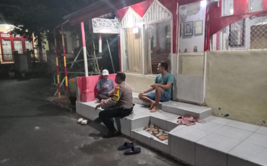 Pantau Kegiatan Masyarakat di Seputaran Wilkum, Polsek Gading Cempaka Cegah Gangguan Kamtibmas 