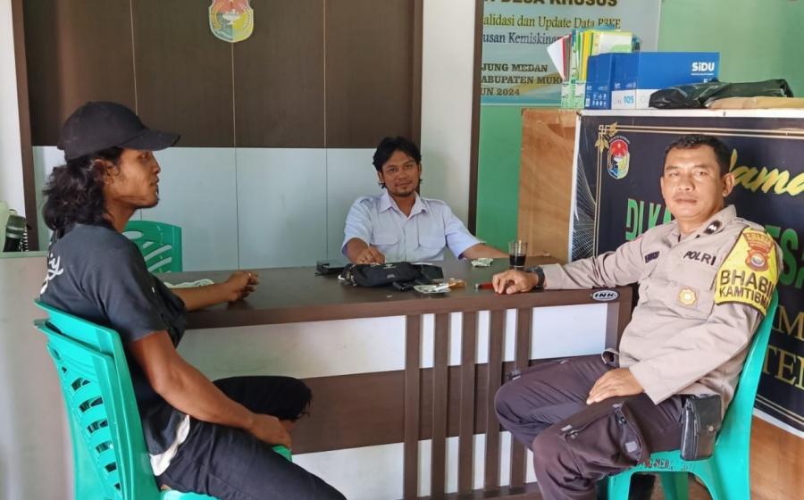 Sukseskan Pilkada 2024, Bhabinkamtibmas Imbau Warga Agar Tetap Menjaga Kamtibmas