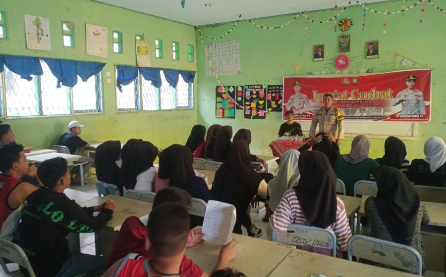 Laksanakan Kegiatan Jumat Curhat, Polsek Kotapadang Tampung Aspirasi Warga 