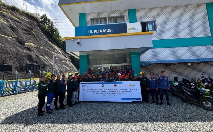Foto Bersama dalam kegiatan Simulasi Tanggap Darurat Bencana Alam dan Kebakaran di UP PLTA Musi