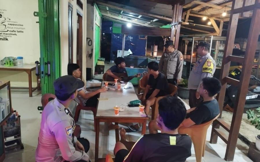 Ciptakan Kamtibmas Kondusif Jelang Pilkada Tahun 2024, Polsek Maje Laksanakan Patroli 
