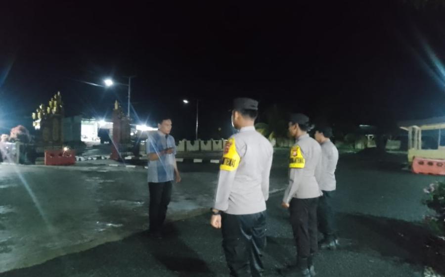 Pastikan Kesiapan Personel Jalankan Tugas, Piket Yanmas Polsek Tanjung Kemuning Gelar Apel Malam 