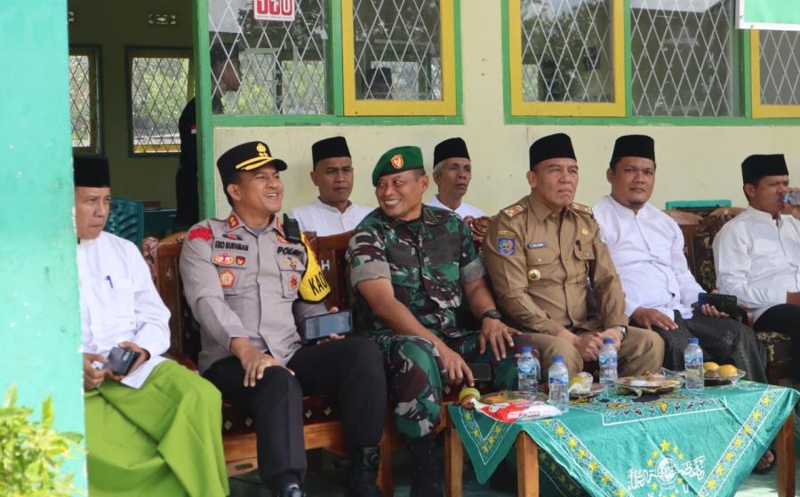 Kapolres Rejang Lebong Hadiri Apel Hari Santri Nasional di Lapangan Setia Negara 