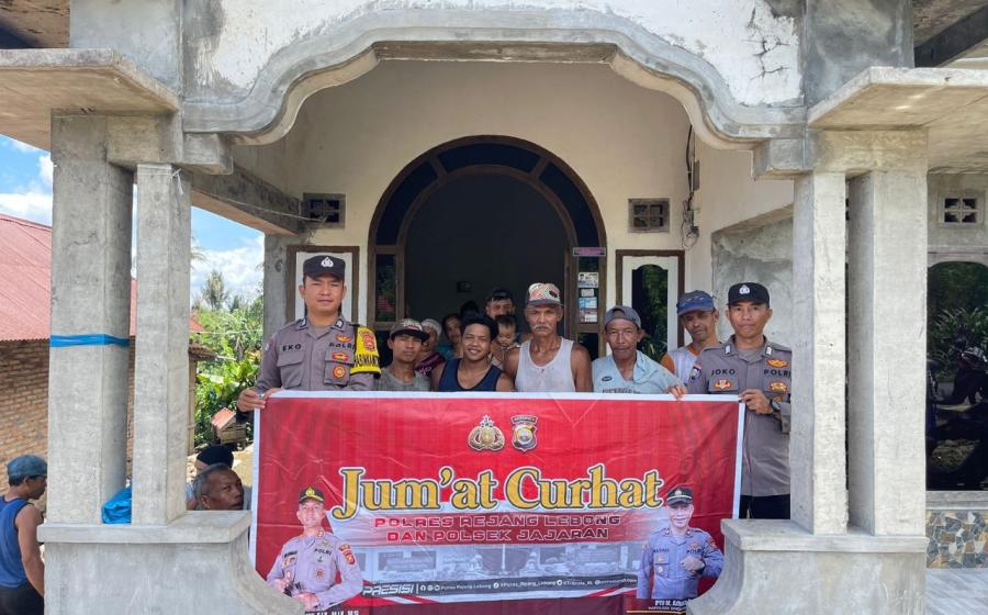 Polsek Sindang Dataran Gelar Kegiatan "Jumat Curhat" Bersama Bhabinkamtibmas untuk Tingkatkan Keamanan dan Kenyamanan Warga